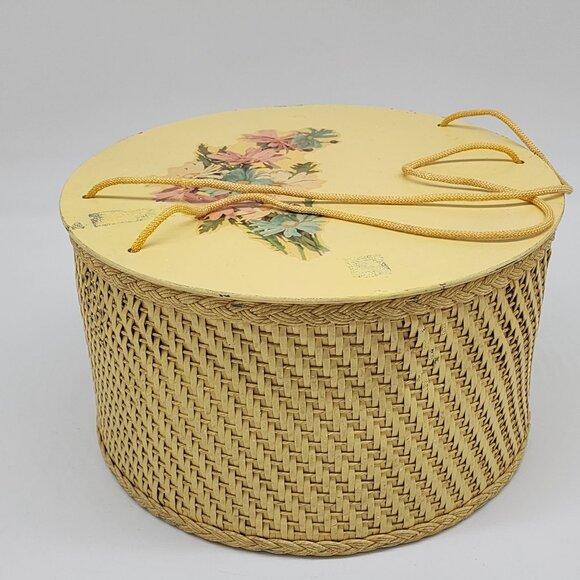 Yellow Wicker Sewing Basket Box with Lid and Spool Holder by Princess 6.25" High - Picture 2 of 11